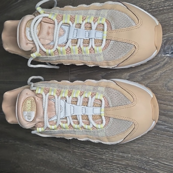 Nike Air Max size 8.5 women - Picture 1 of 6